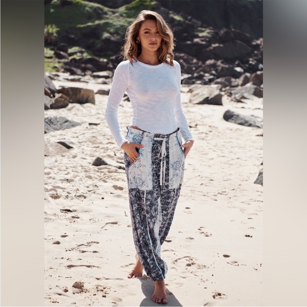 Free People Sweet It Is Printed Eyelet Boho Jogger Pants Like New Medium
